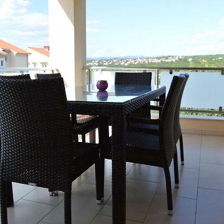Malinska Appartement Buitenkant foto